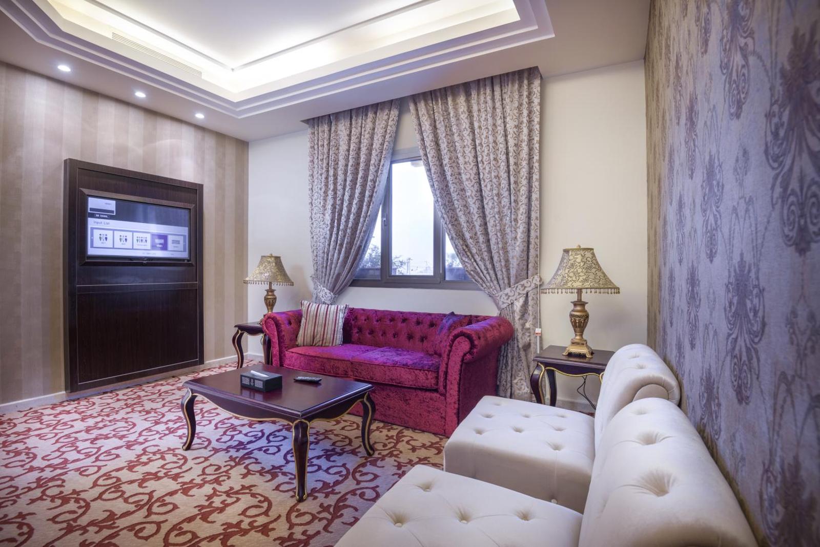 Mira Trio Hotel