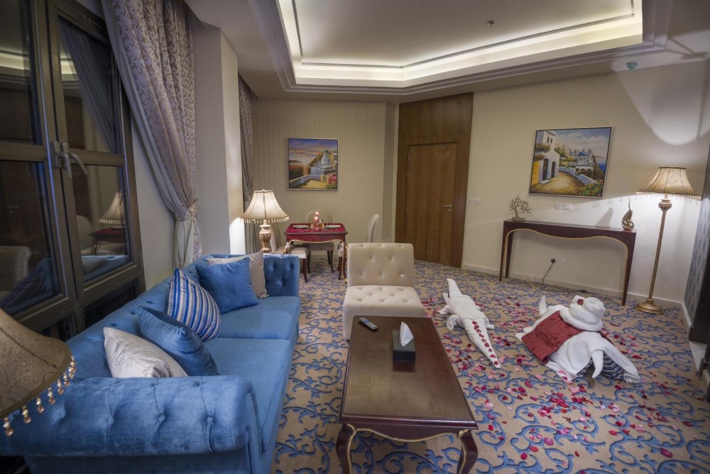 Mira Trio Hotel Main image